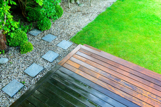 Best Pool Deck Cleaning  in Bell Gardens, CA
